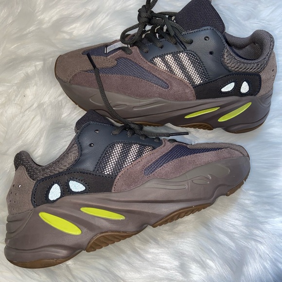 Yeezy Shoes - Yeezy 700 mauve